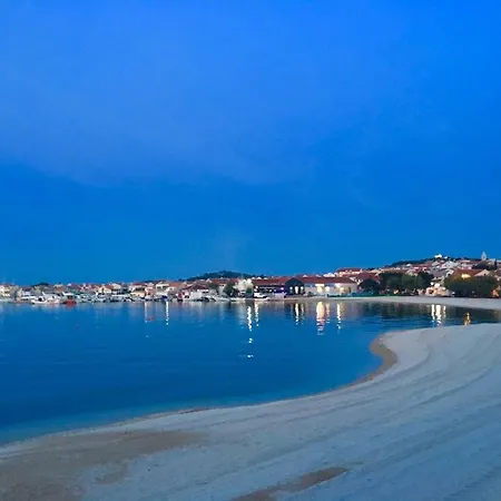 Kate - Wake Up To The Sea, Terrace, Garden & Parking, - Dalmatia