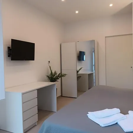 Kate, With Sea View, Garden And Parking, Murter, Dalmatia Apartman *