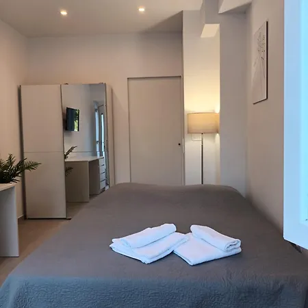 Apartment Kate - Wake Up To The Sea, Terrace, Garden & Parking, - Dalmatia *