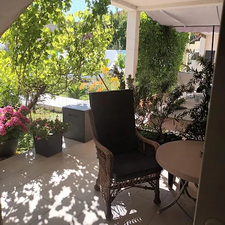 Kate - Wake Up To The Sea, Terrace, Garden & Parking, - Dalmatia *