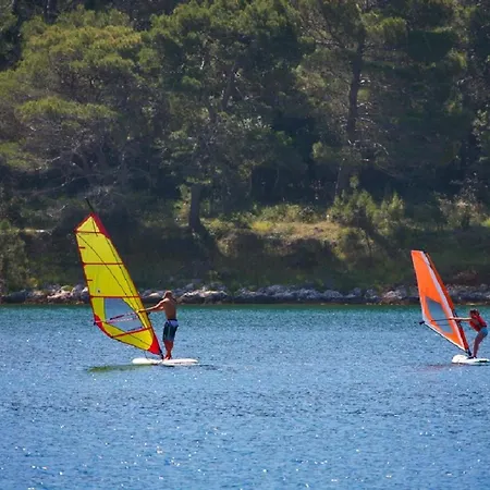 Kate - Wake Up To The Sea, Terrace, Garden & Parking, - Dalmatia Apartman