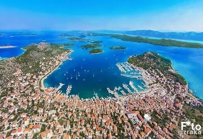 Kate - Wake Up To The Sea, Terrace, Garden & Parking, - Dalmatia *