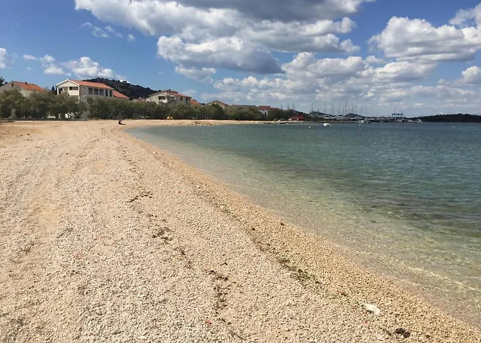 아파트 Kate - Wake Up To The Sea, Terrace, Garden & Parking, - Dalmatia