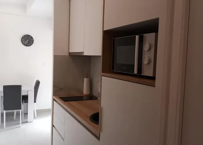 Kate - Wake Up To The Sea, Terrace, Garden & Parking, - Dalmatia Apartamento *