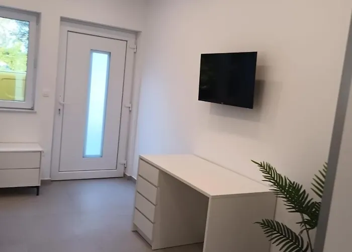 Kate - Wake Up To The Sea, Terrace, Garden & Parking, - Dalmatia * 무르테르