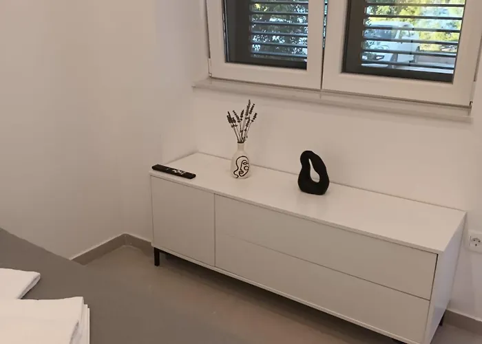 Kate - Wake Up To The Sea, Terrace, Garden & Parking, - Dalmatia Apartamento