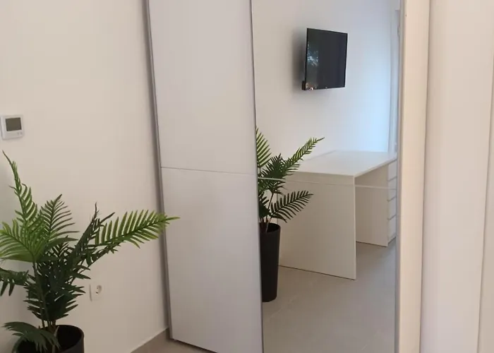 Kate - Wake Up To The Sea, Terrace, Garden & Parking, - Dalmatia 아파트 *