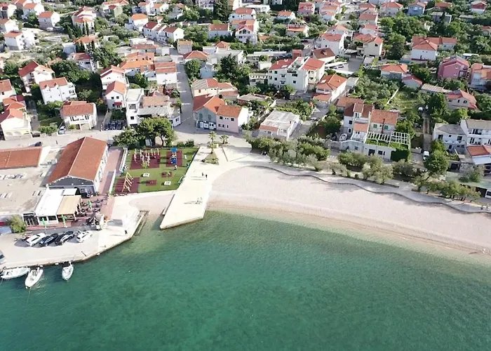 Kate - Wake Up To The Sea, Terrace, Garden & Parking, - Dalmatia Apartamento