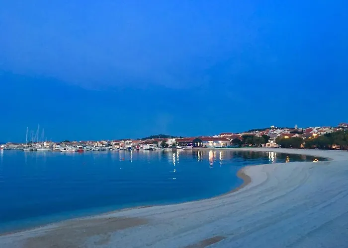Kate - Wake Up To The Sea, Terrace, Garden & Parking, - Dalmatia