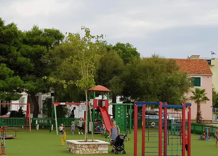 Kate - Wake Up To The Sea, Terrace, Garden & Parking, - Dalmatia * Murter